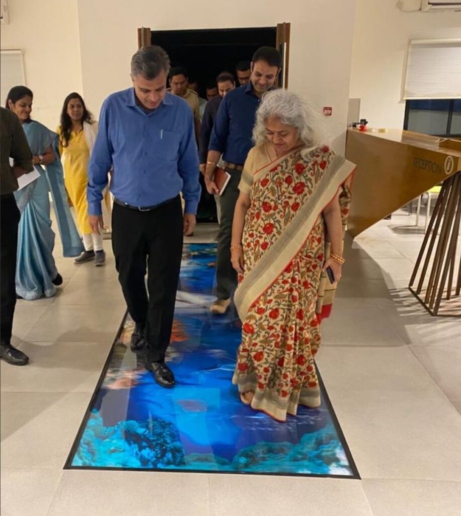 Lenticular Floor Graphic